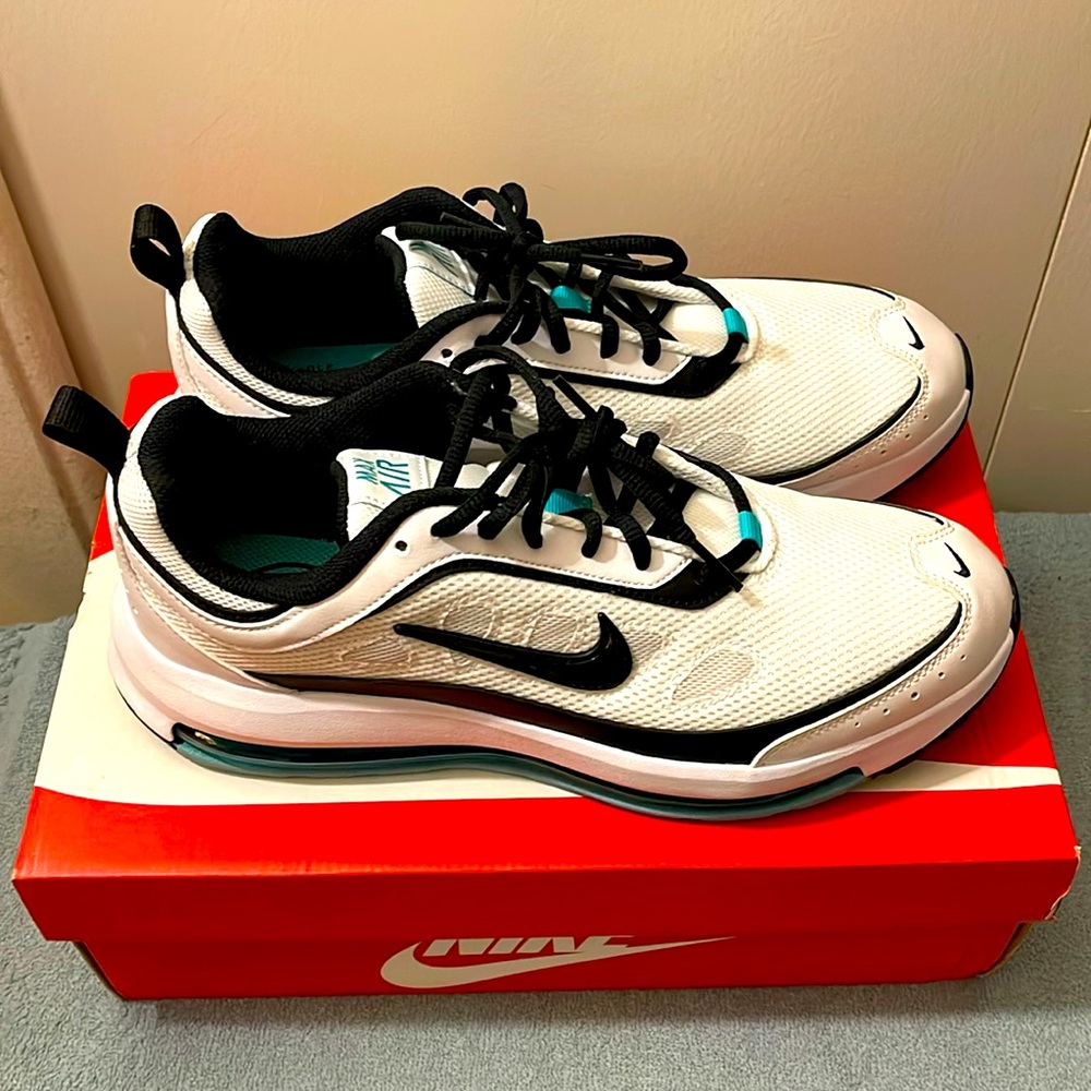 SNOW SALE ❄️ Nike Air Max AP